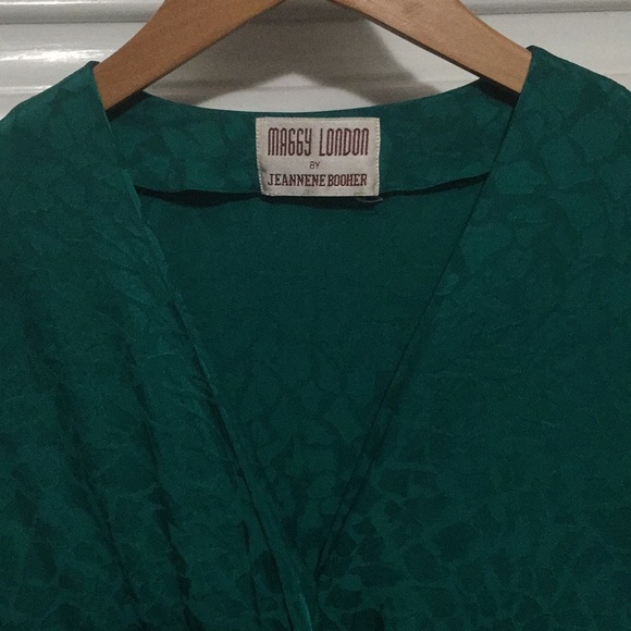 Green dress - Picture 2 of 4